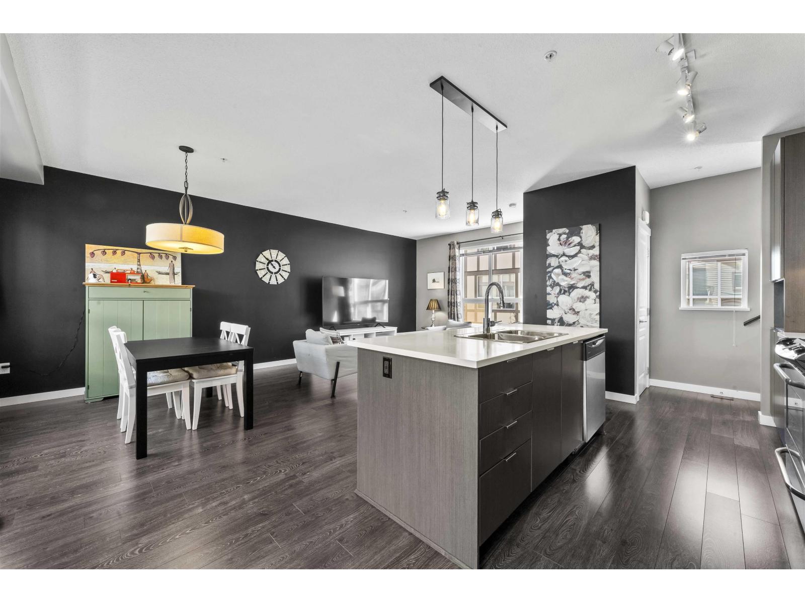 7848 209 Street Unit 13, Langley, BC V2Y 0M4