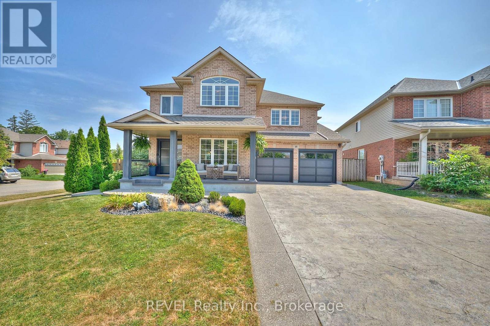 15 Fosh Ct, St. Catharines, ON L2S 4A9