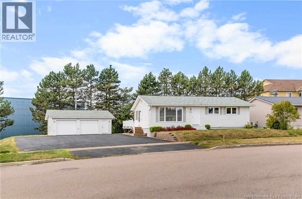 70 Chelsea, Moncton, NB E1G 1H8