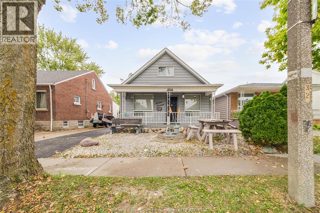 1614 Cadillac St, Windsor, ON N8Y 2V5