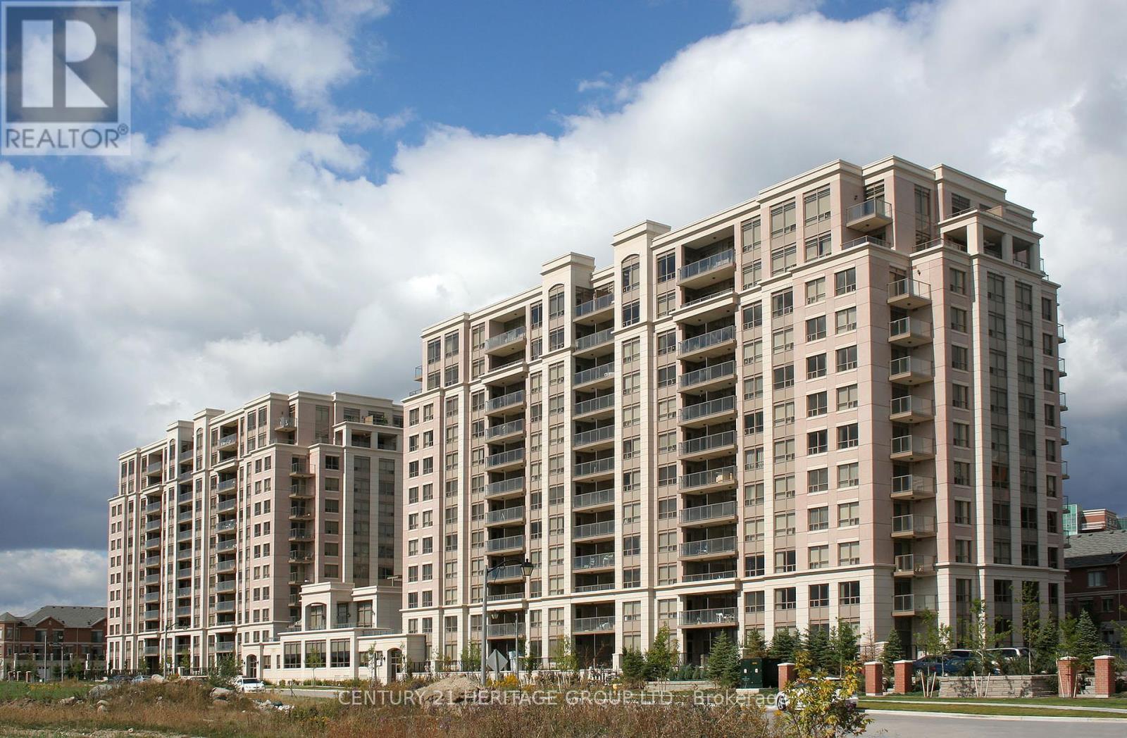 39 Galleria Pkwy, Markham Commerce Valley, ON L3T 0A6