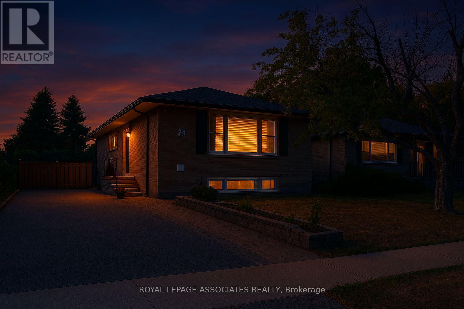 24 Hurley Cres, Toronto, ON M1P 4H4