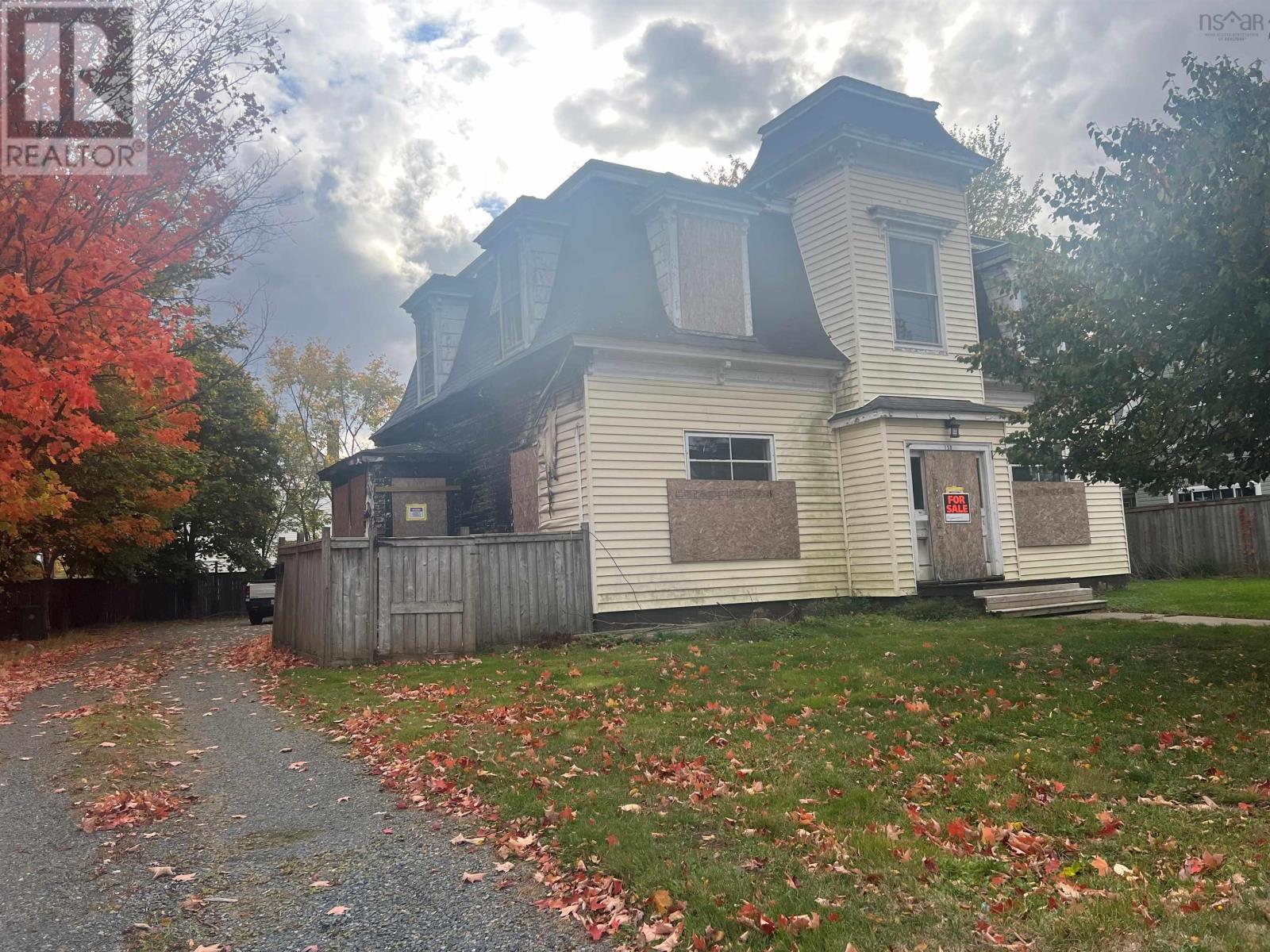 158 Queen St, Truro, NS B2N 2B5