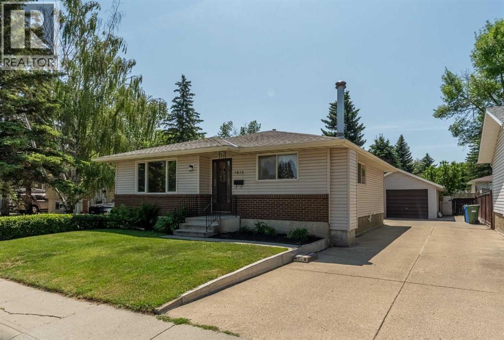 1015 Lysander Dr SE, Calgary, AB T2C 1R8