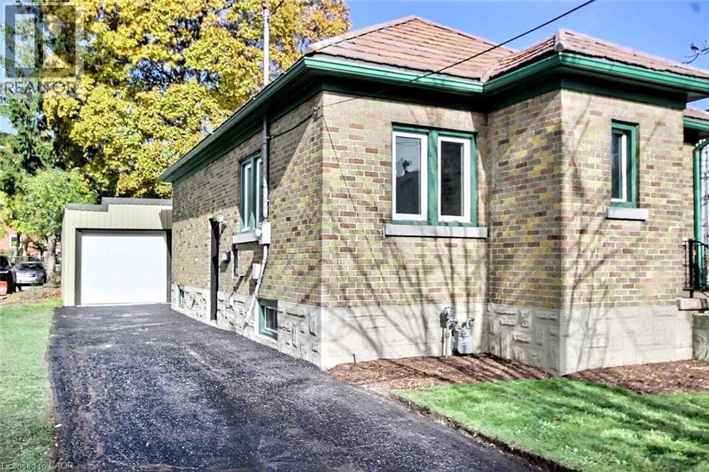 324 Wellington St N, Kitchener, ON N2H 5K9