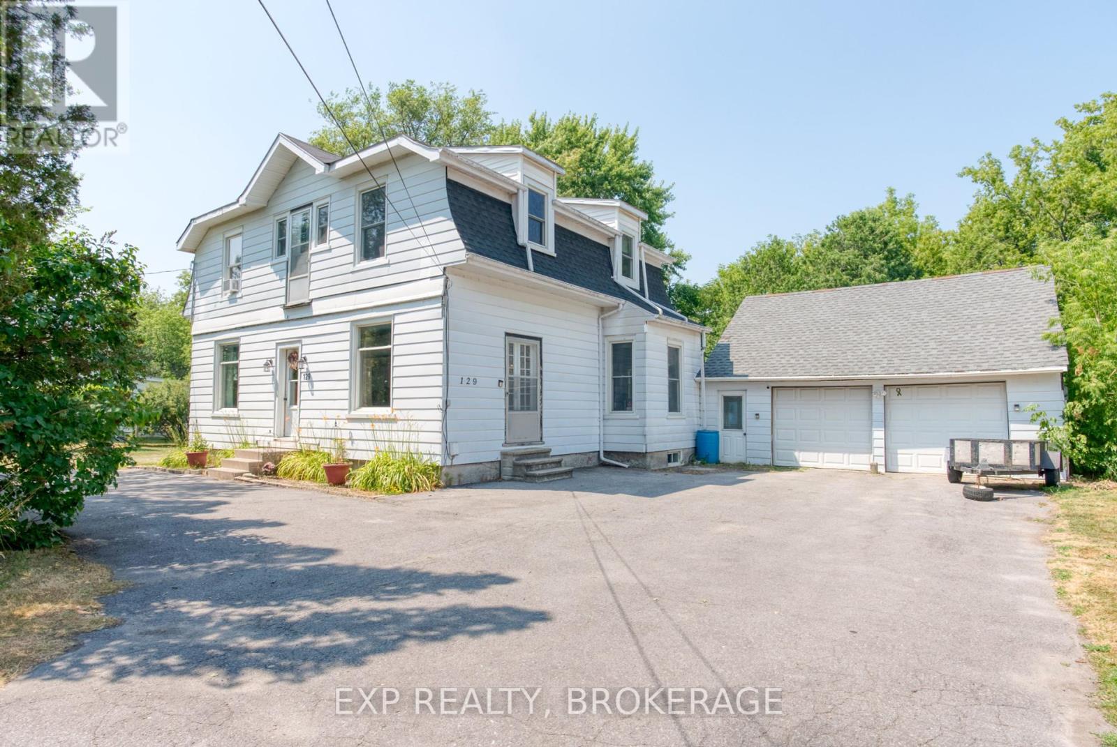 129 Dundas St, Deseronto, ON K0K 1X0