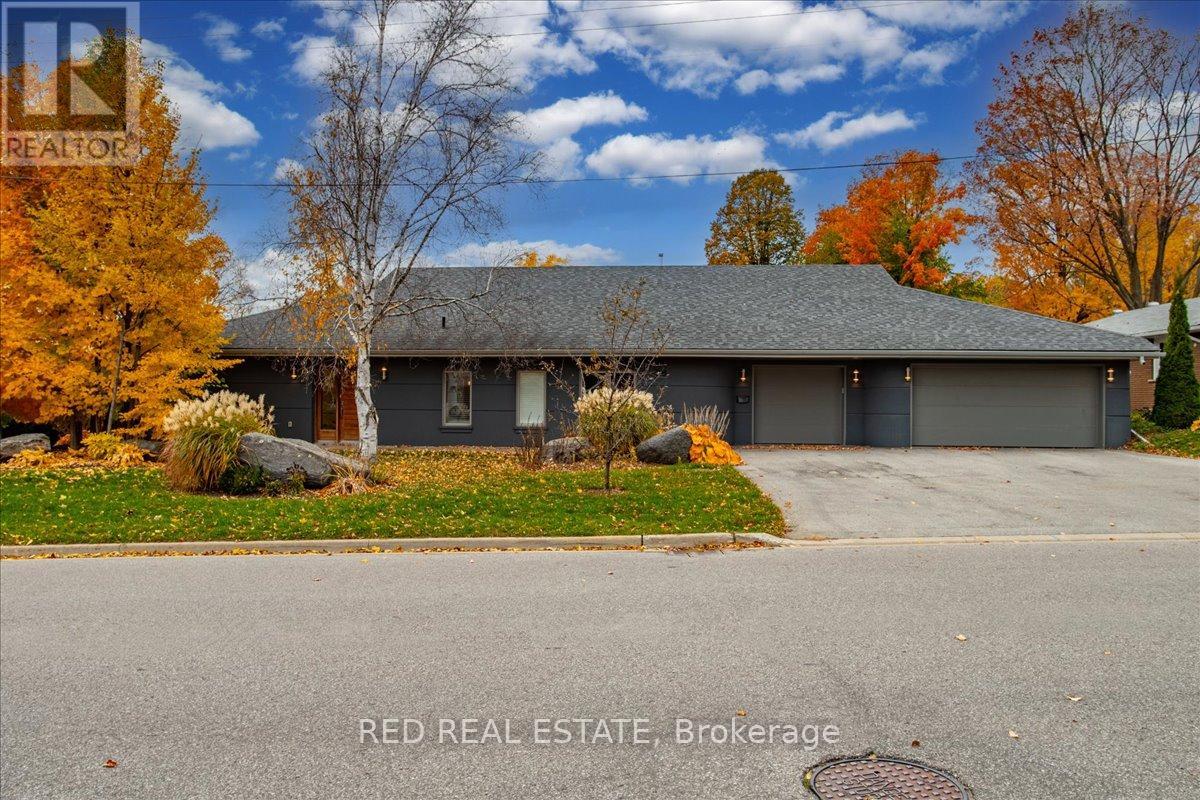 88 Cook St, Barrie, ON L4M 4G6