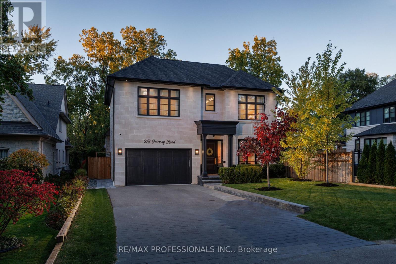 2 Fairway Rd #b, Toronto Princess-rosethorn, ON M9A 5E9