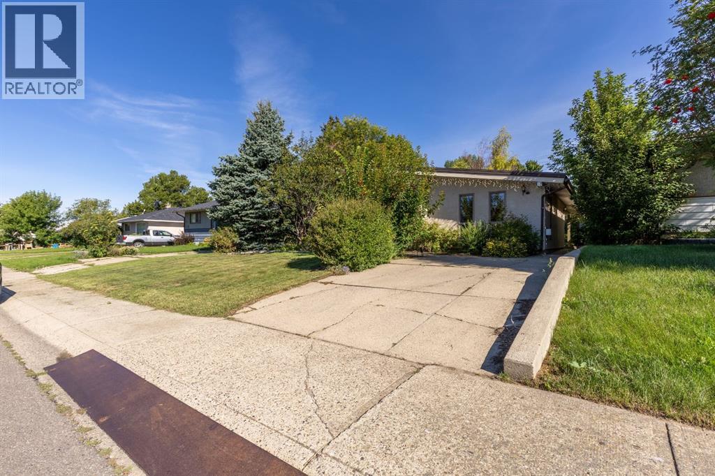 6 Avenue N Unit 2201, Lethbridge, AB T1H 0V2
