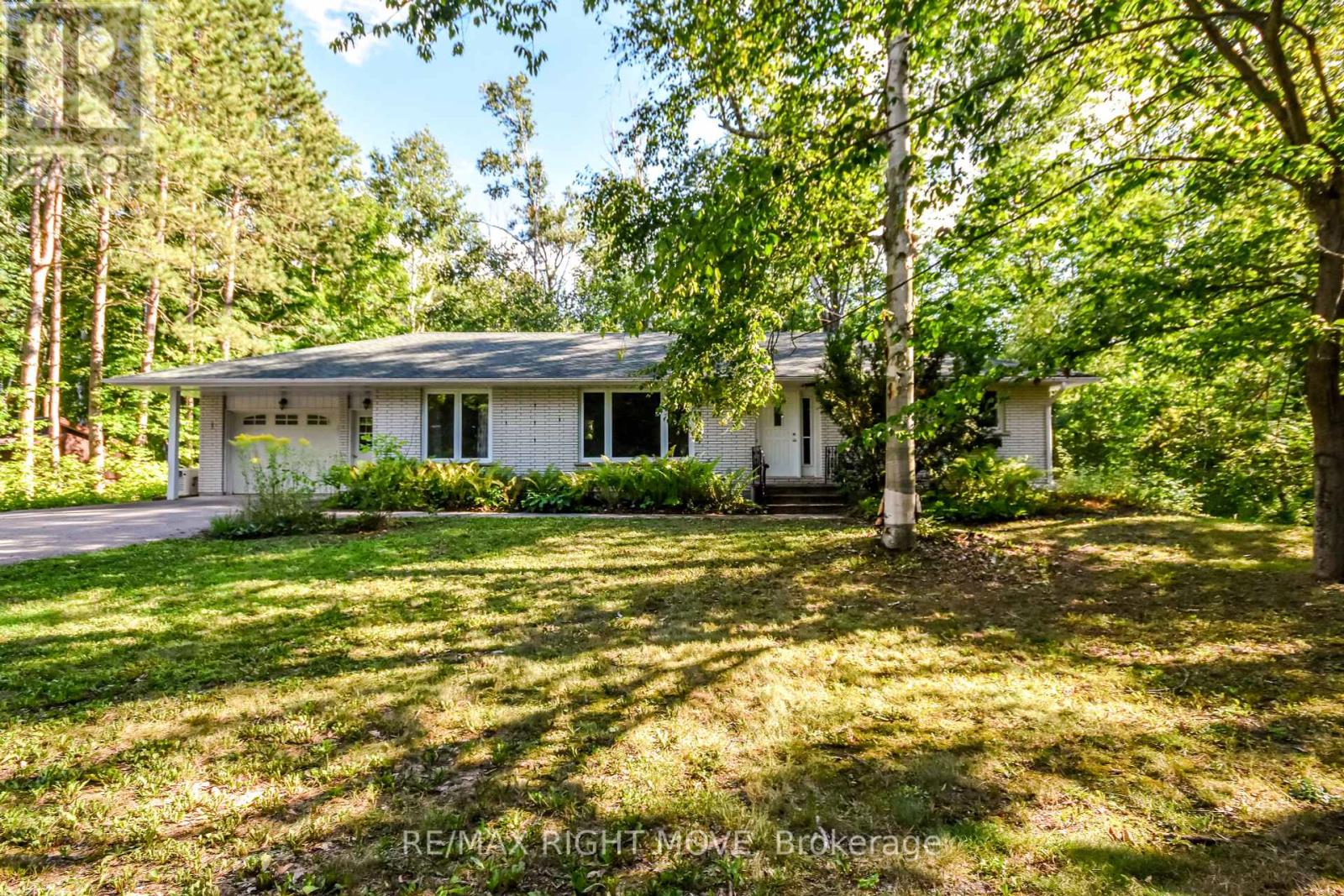 1781 Mt St Louis Rd E, Oro-Medonte, ON L0K 1E0