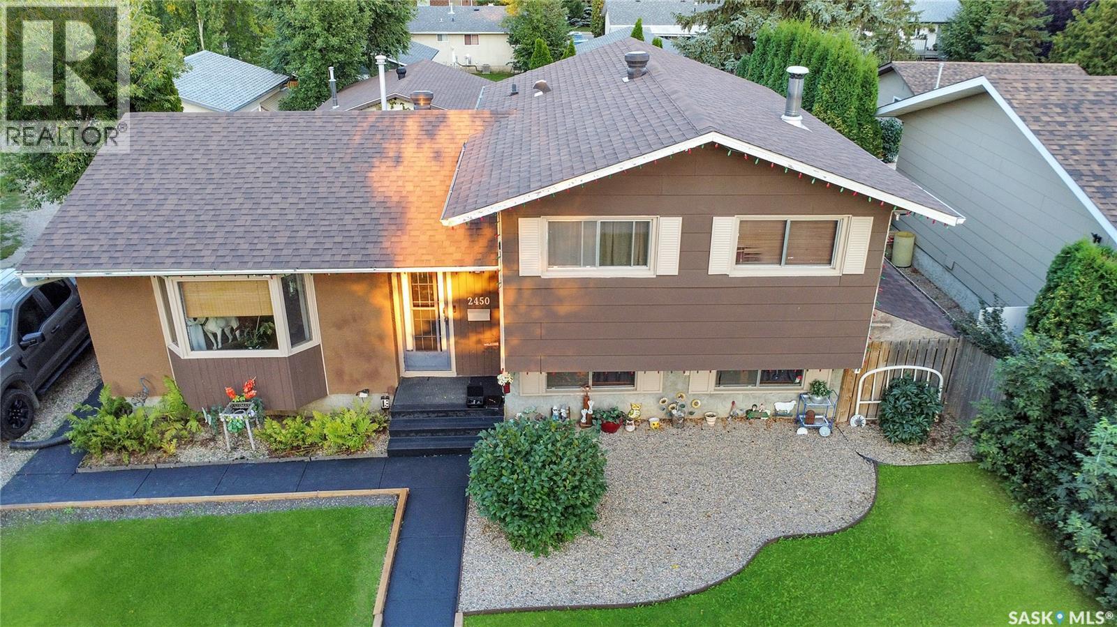 2450 15 Avenue East, Prince Albert, SK S6V 6J1