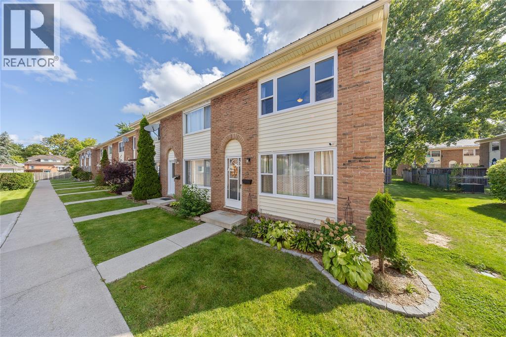 889 Carleton Place Unit 1, Sarnia, ON N7T 3B8