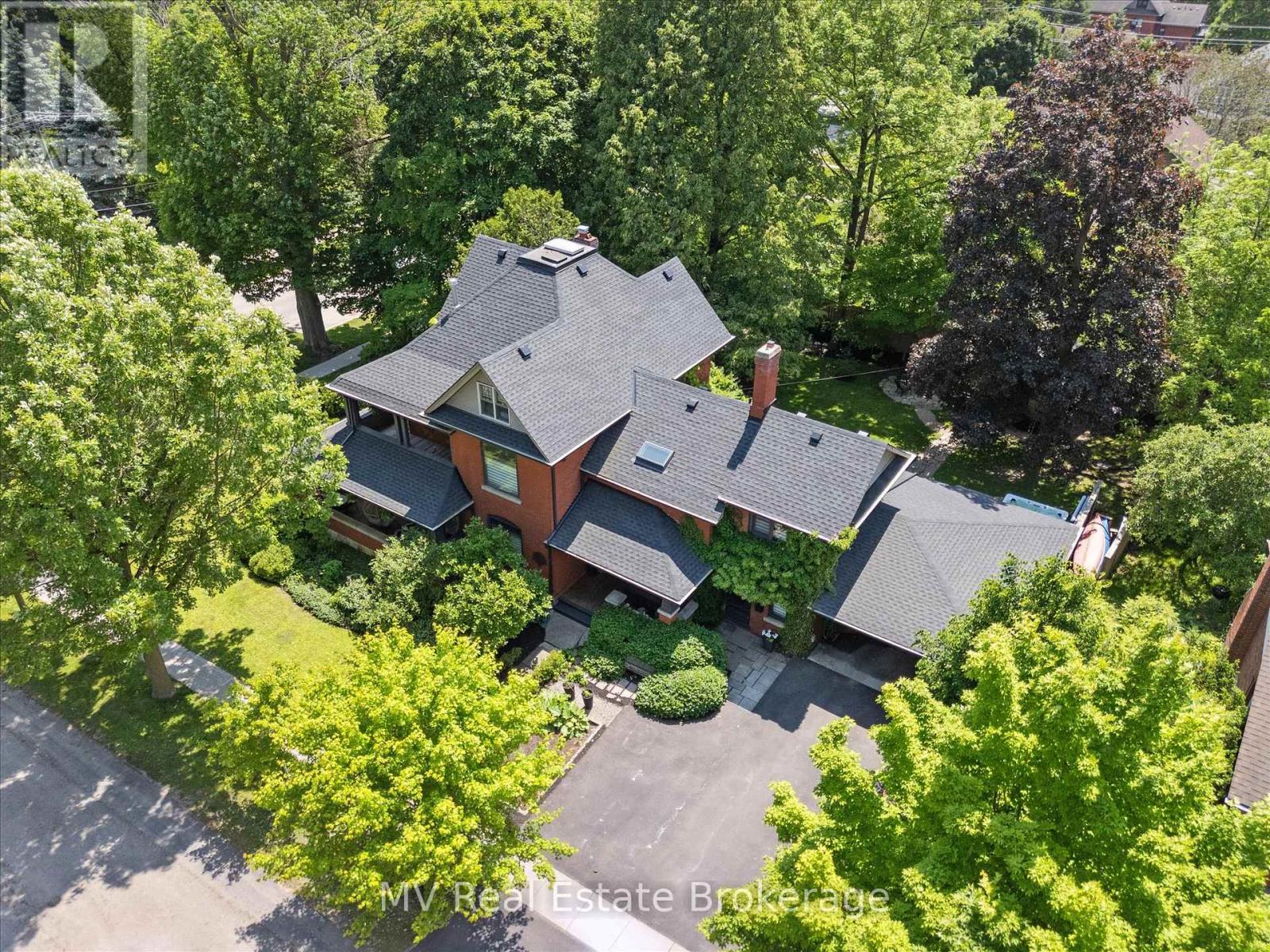 94 Colborne St, Centre Wellington, ON N0B 1S0