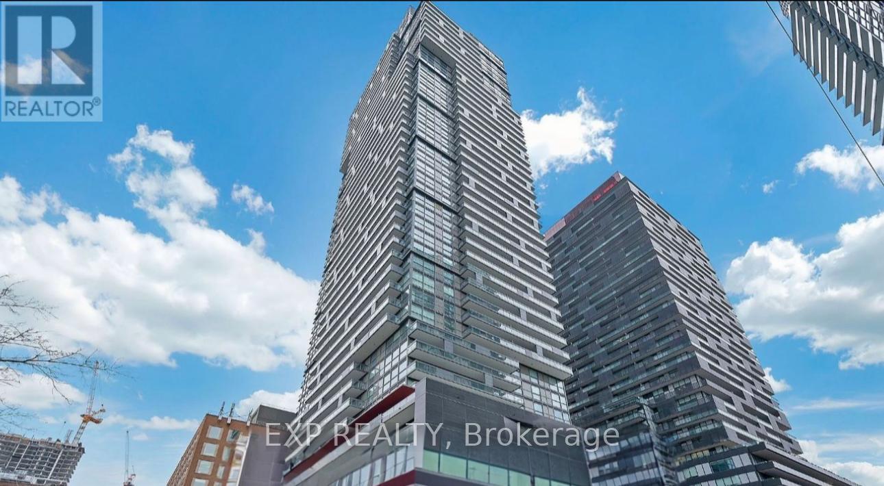 306 39 Roehampton Ave, Toronto, ON M4P 0G1