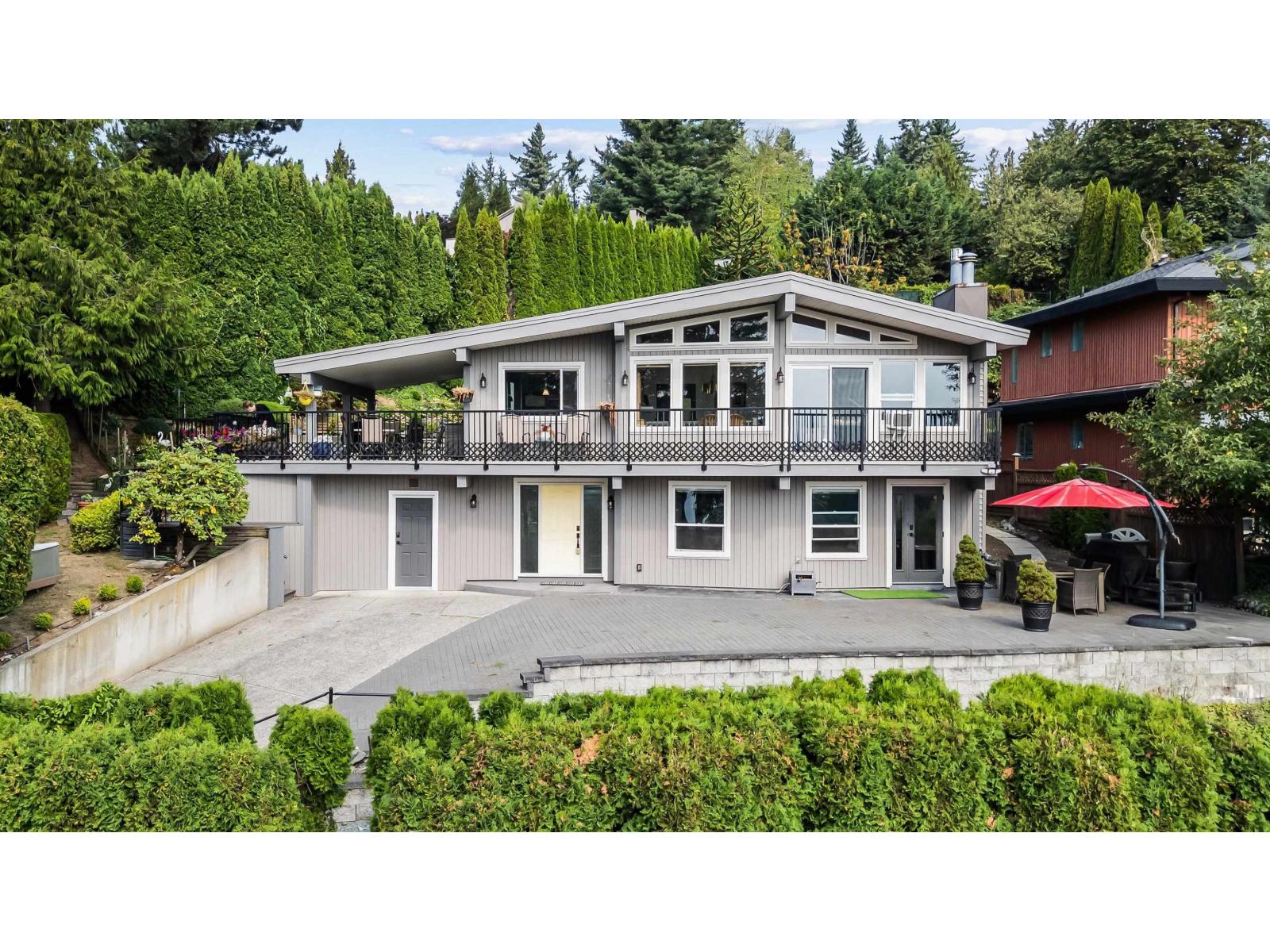 35329 Rockwell Dr, Abbotsford, BC V3G 2C9