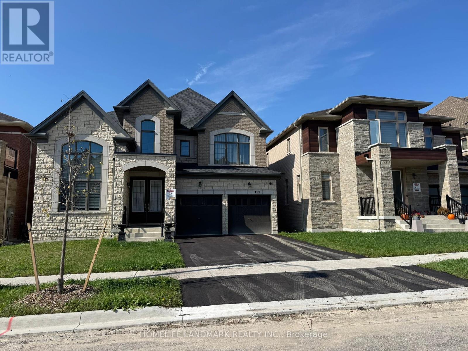 36 Upbound Ct, East Gwillimbury Holland Landing, ON L9N 0W5