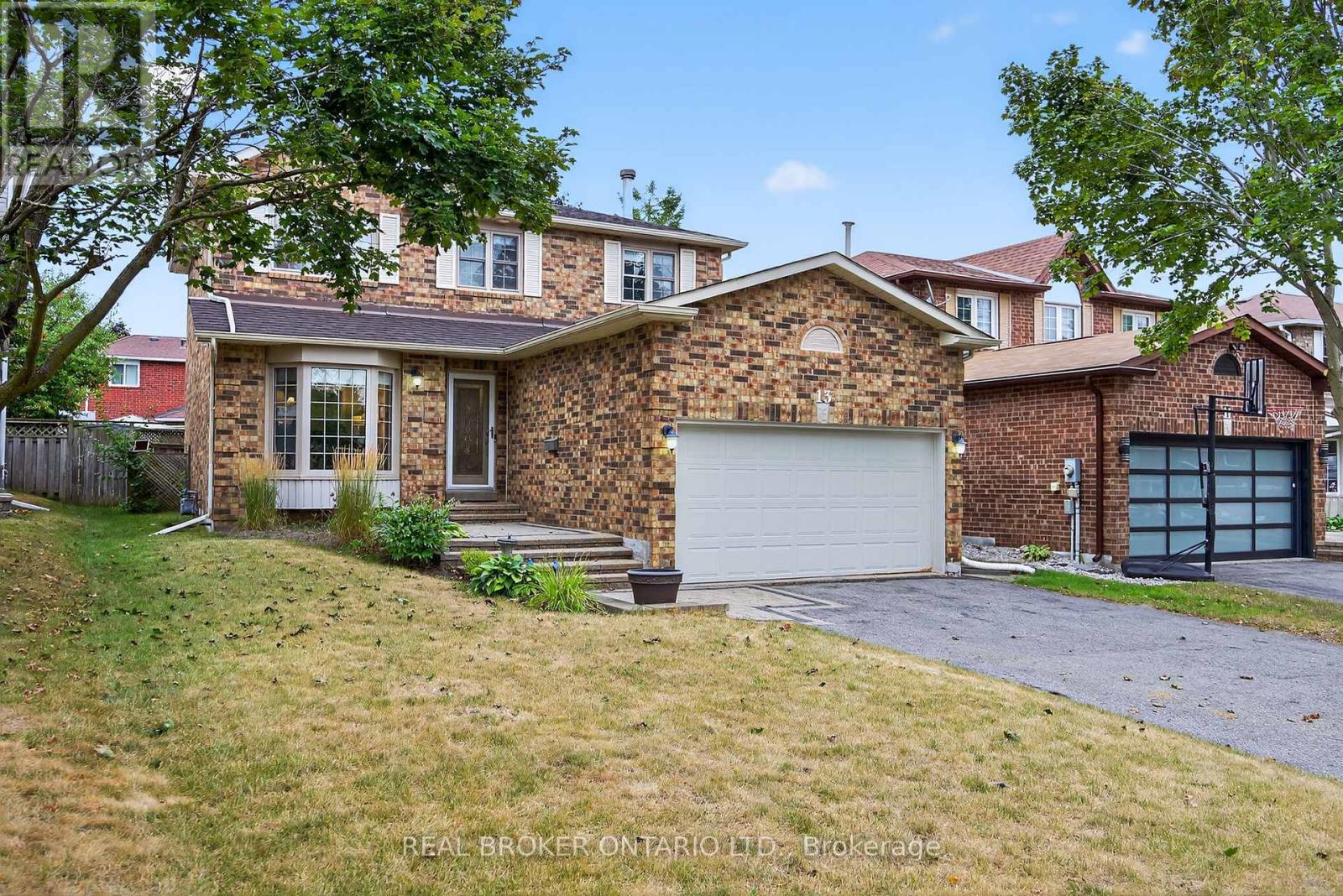 13 Balliston Rd, Barrie, ON L4N 6Z6