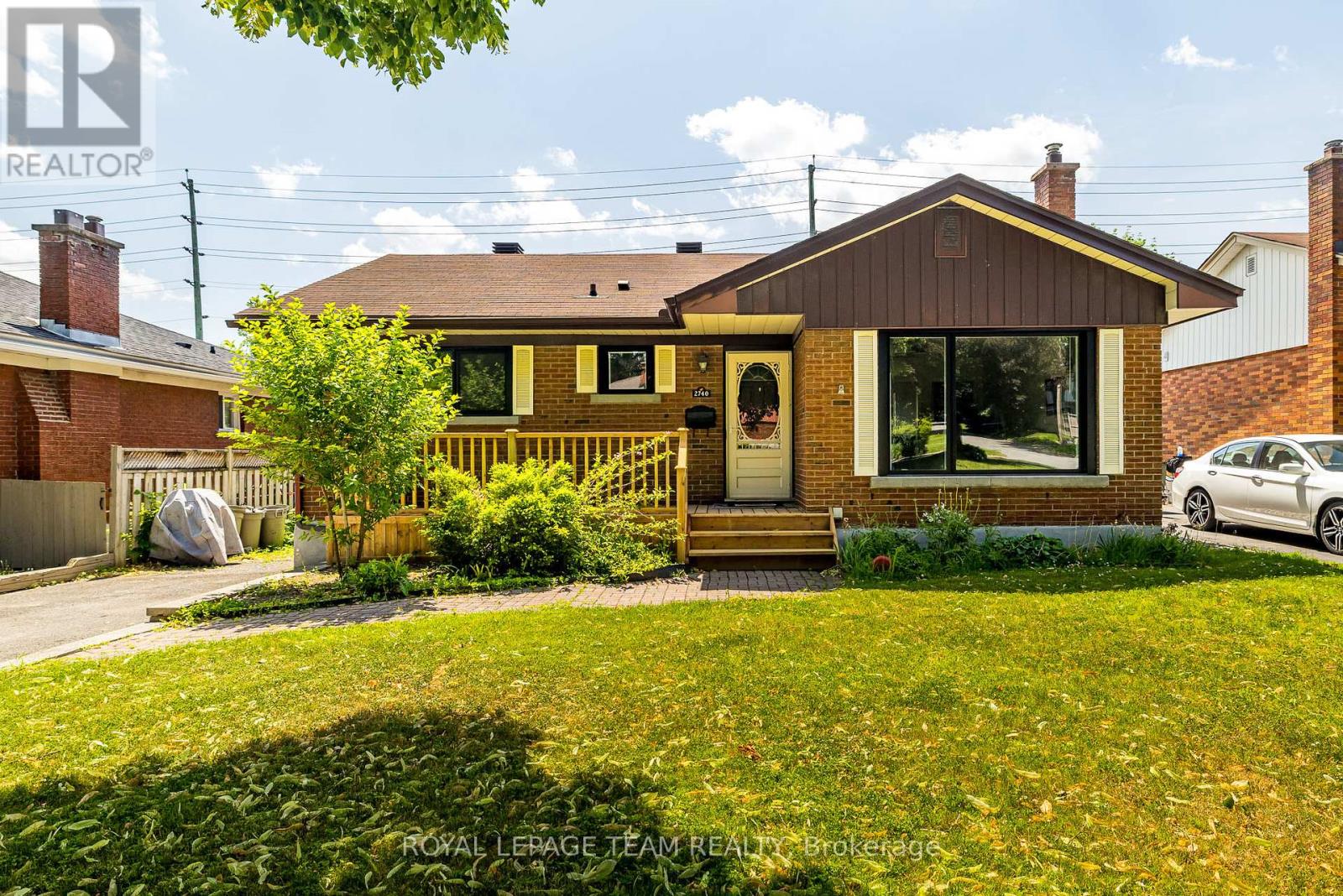 2740 Moncton Rd, Ottawa, ON K2B 7W1