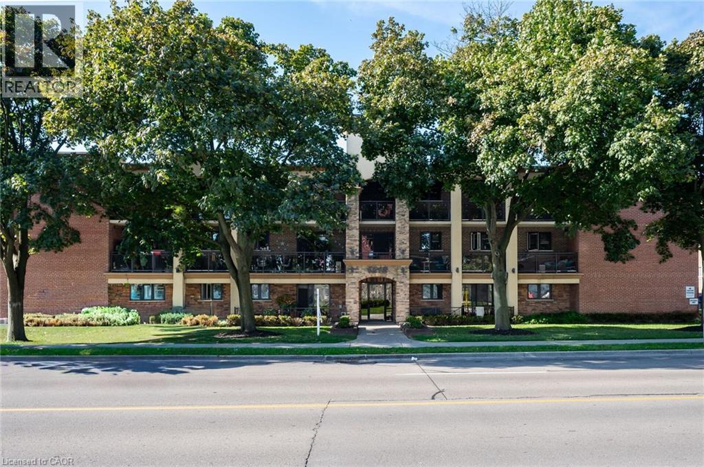 1212 Fennell Avenue E Unit 303, Hamilton, ON L8T 1T2