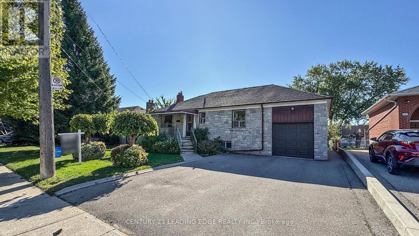 325 Waterloo Ave, Toronto, ON M3H 4A3