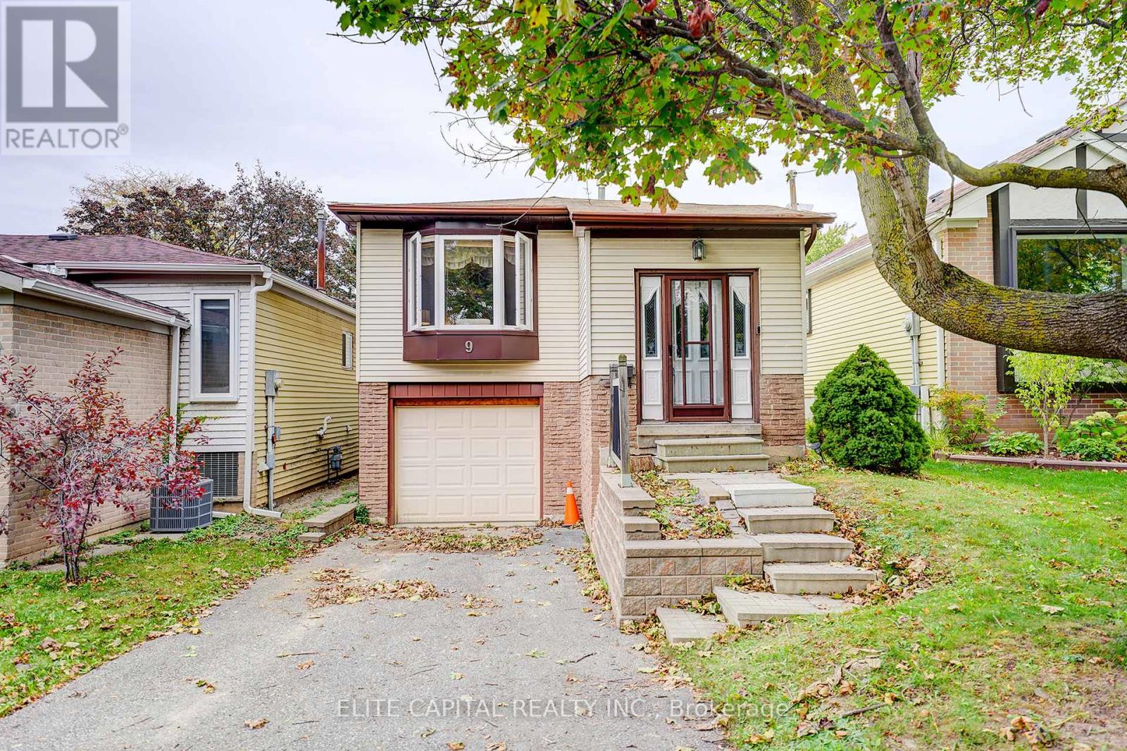 9 Snowshoe Cres, Markham, ON L3T 4M5