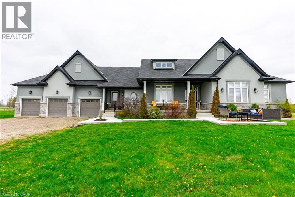20 Chesswood Trl, Hamilton, ON L8N 2Z7