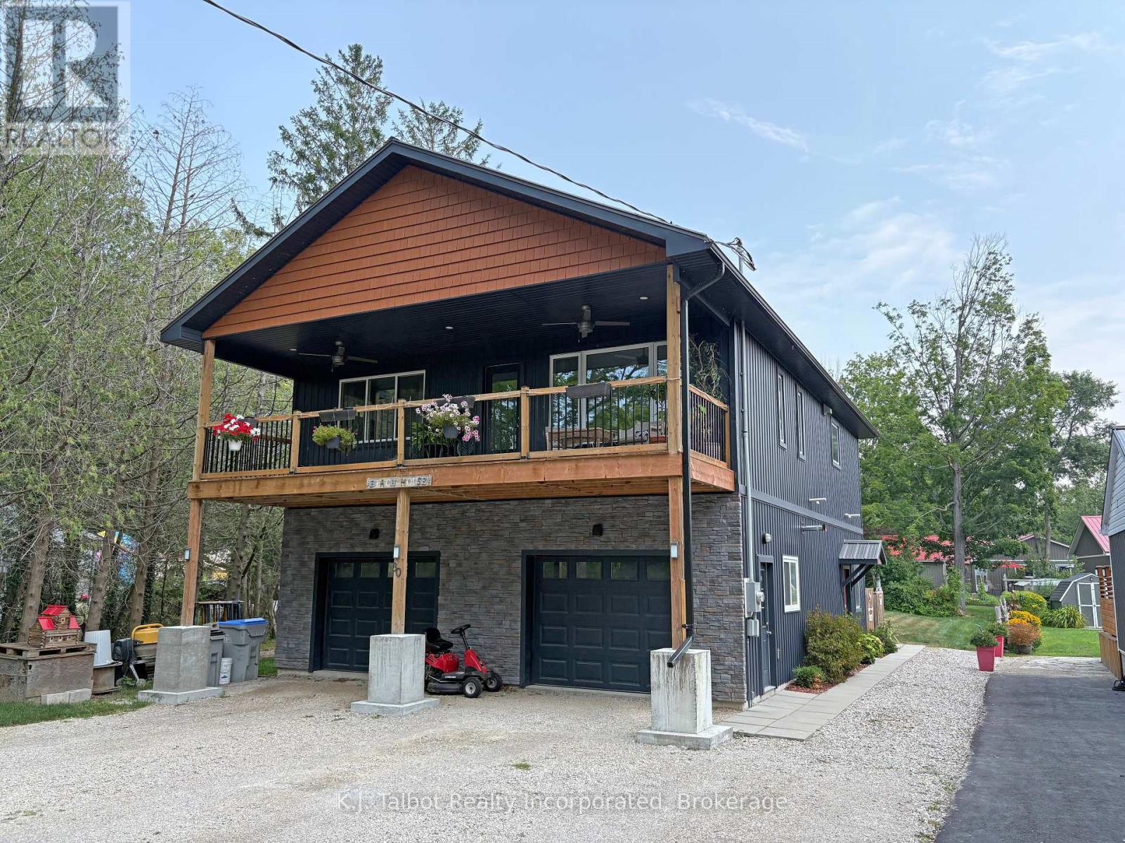30 Bluewater Dr, Central Huron, ON N7A 3X8