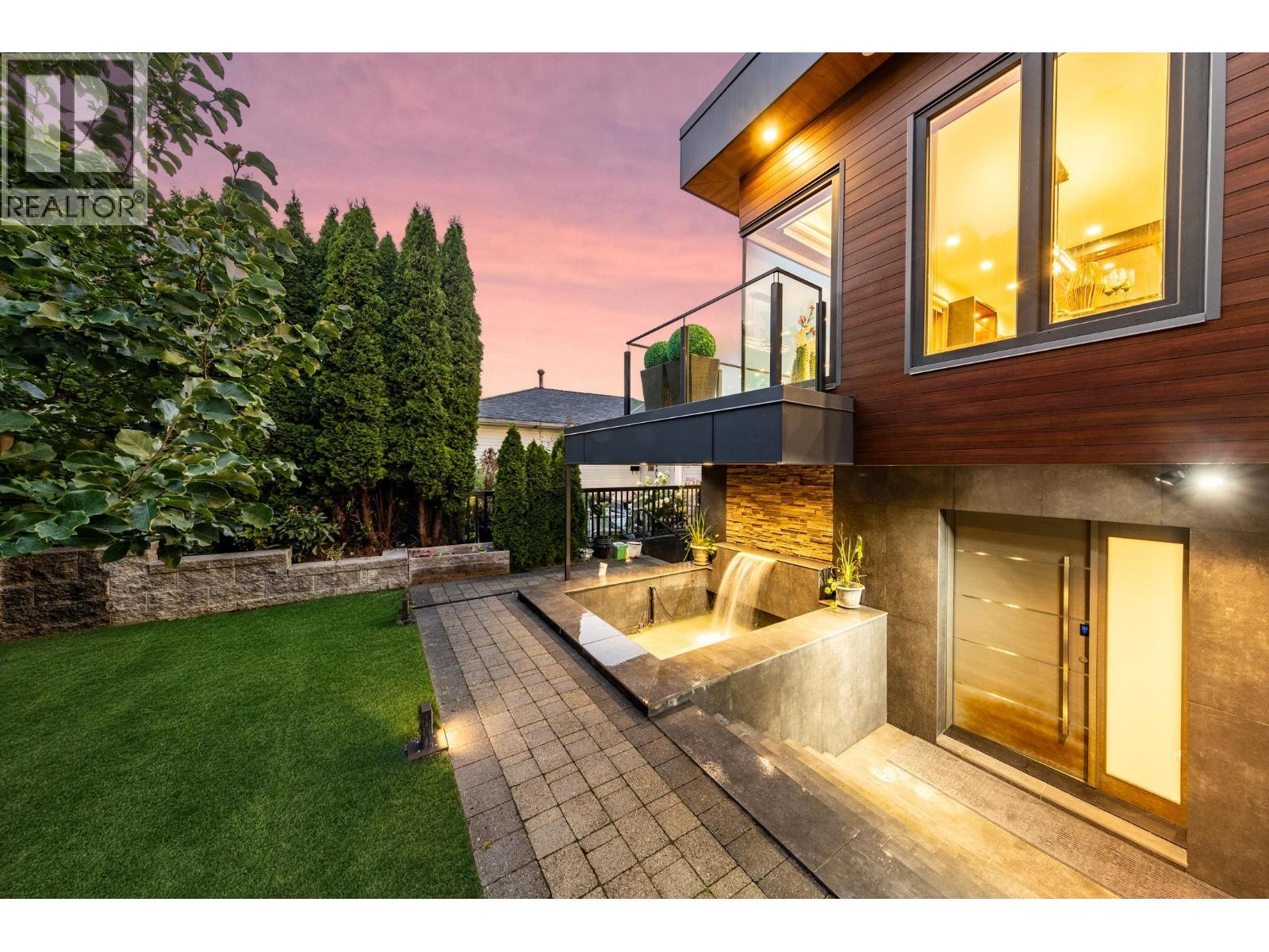 2863 W King Edward Ave, Vancouver, BC V6L 1V1