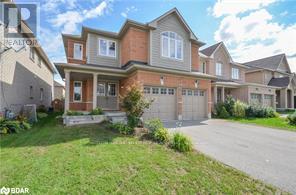 50 Tudor Cres, Barrie, ON L4M 0A7