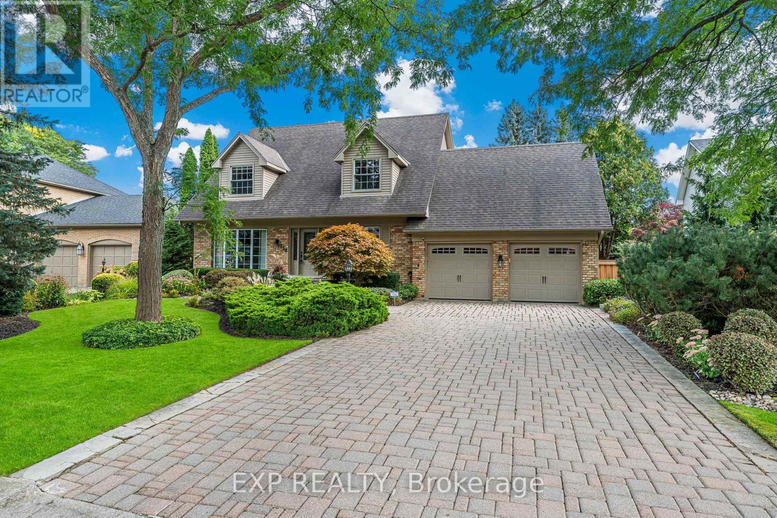 158 Broad Leaf Cres, Hamilton, ON L9G 3M4