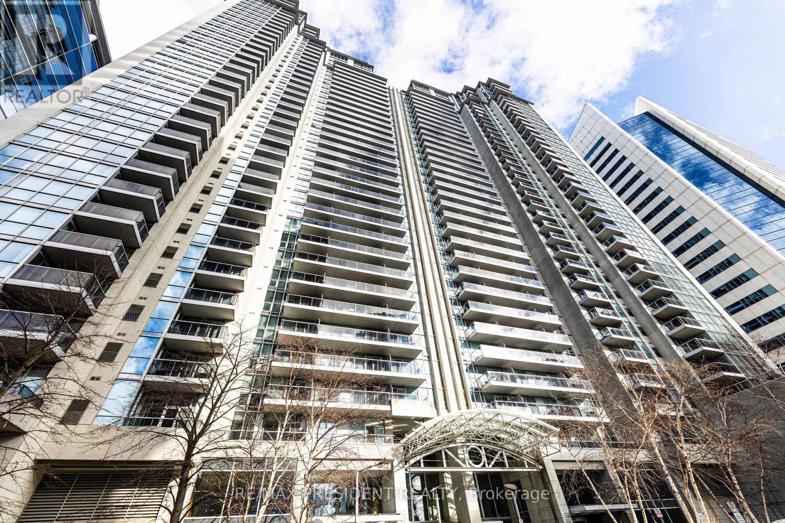 1911 4978 Yonge St, Toronto, ON M2N 7G8
