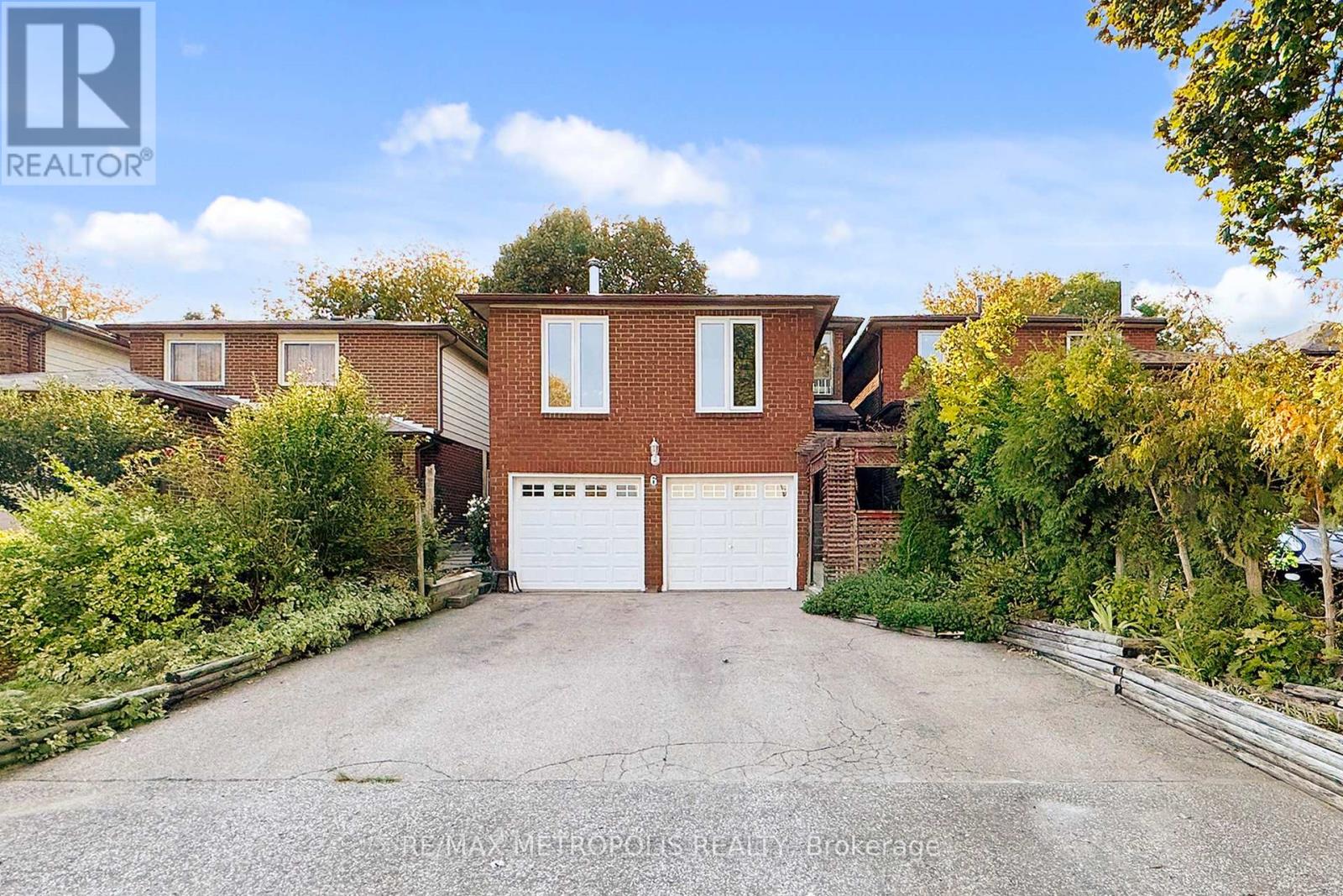6 Rockwood Dr, Toronto, ON M1M 3N1