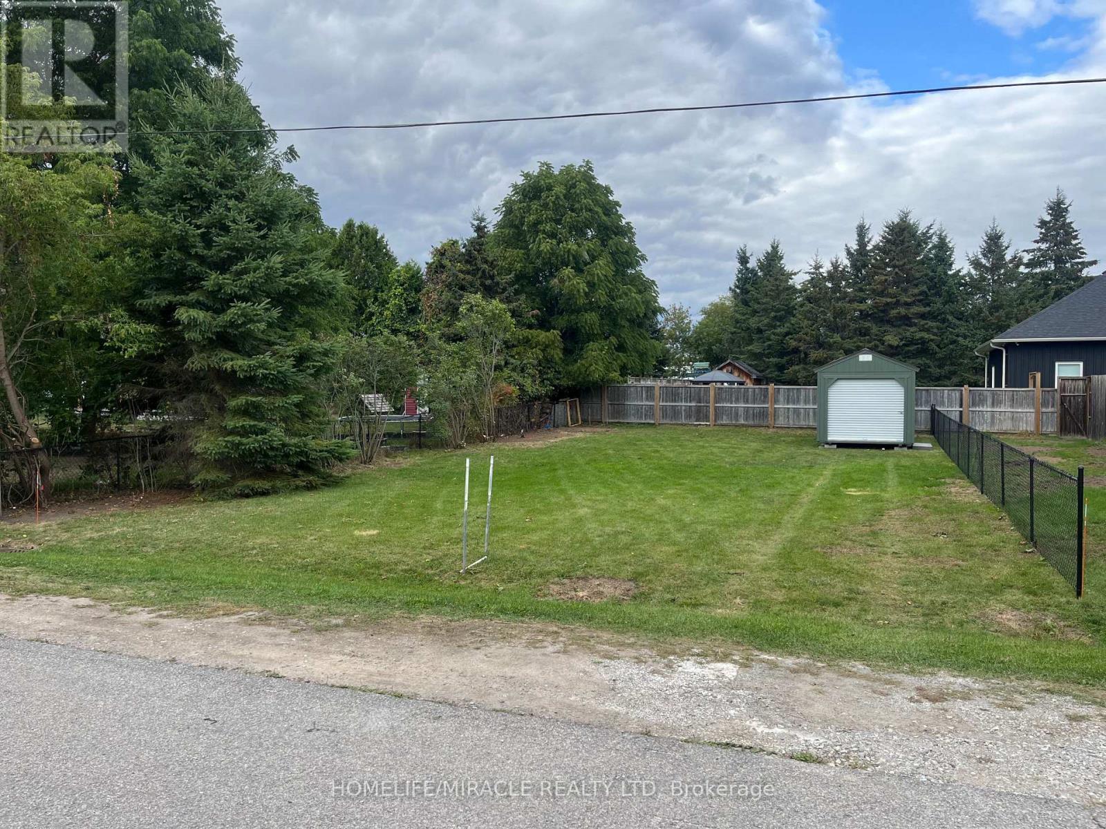 14 Rogers Rd, New Tecumseth, ON L9R 1J9