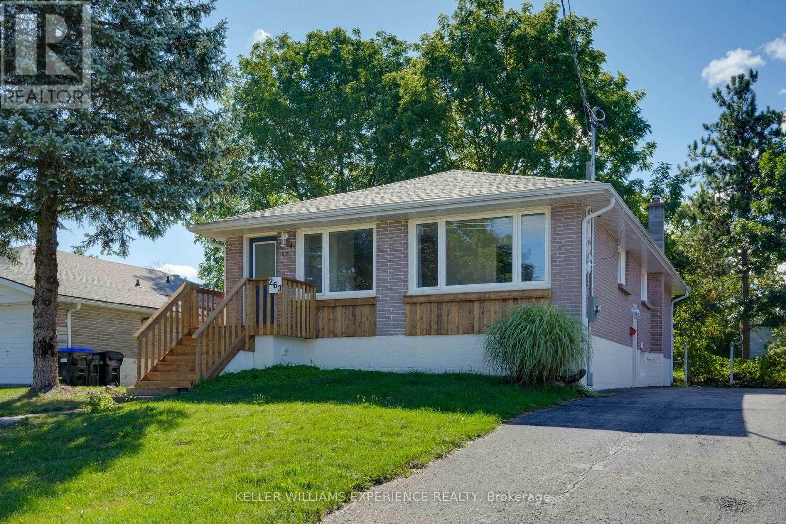 263 Scott St, Midland, ON L4R 2M7