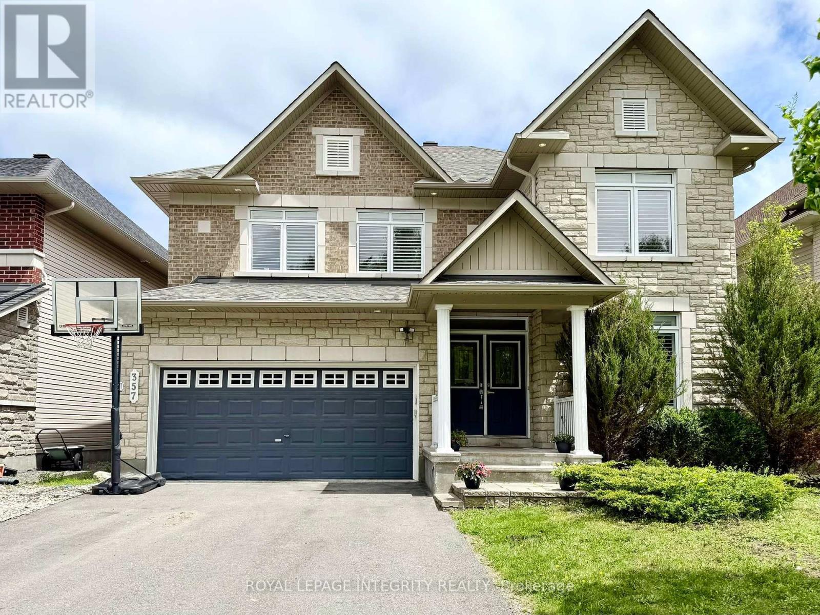357 Langrell Cres, Ottawa, ON K2J 5R8