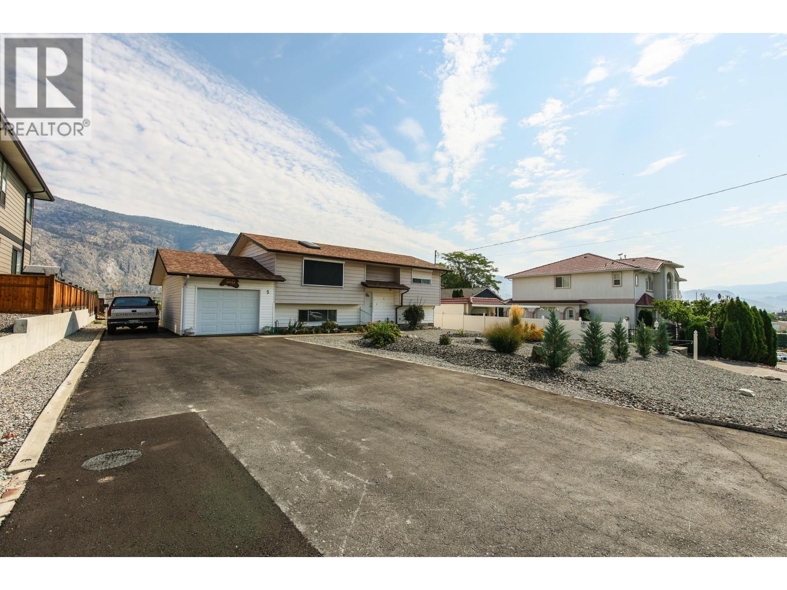 5 Mcintosh Ct, Osoyoos, BC V0H 1V2