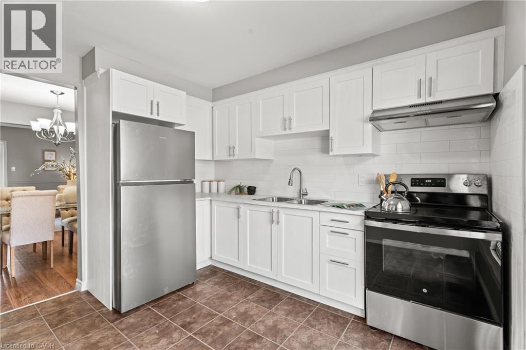 1301 Upper Gage Avenue Unit 33, Hamilton, ON L8W 1E5