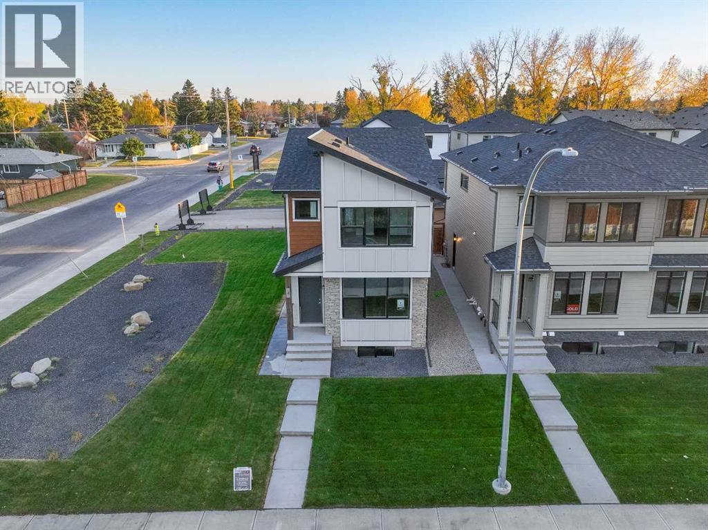 4 Alderwood Close SE, Calgary, AB T2H 1T3