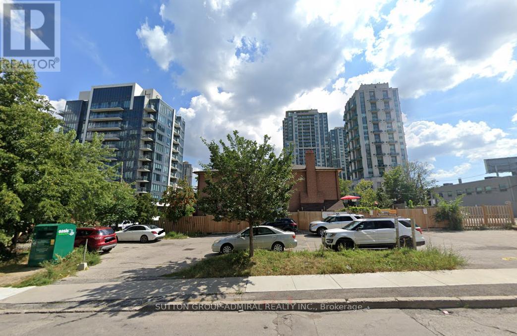 19 Glendora Ave, Toronto, ON M2N 4S8