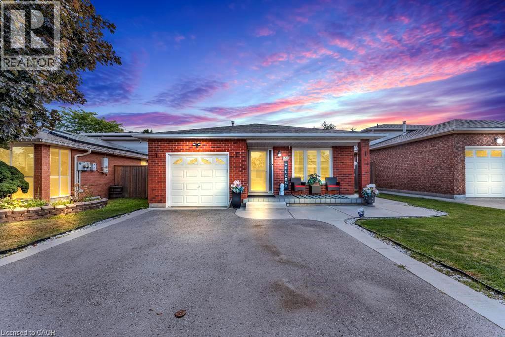 650 Acadia Dr, Hamilton, ON L8W 3V1