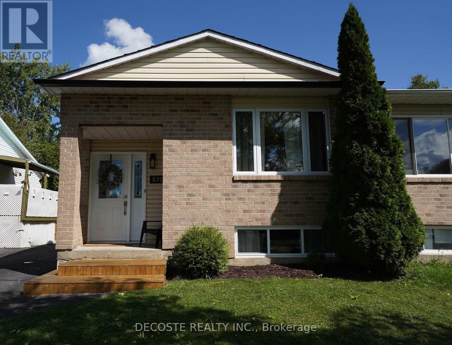 570 Jase St, Cornwall, ON K6H 7G5