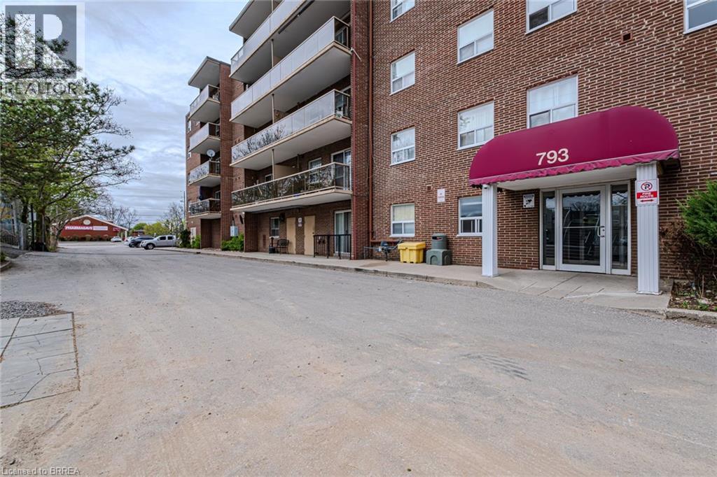 793 Colborne Street Unit 117, Brantford, ON N3S 7J3