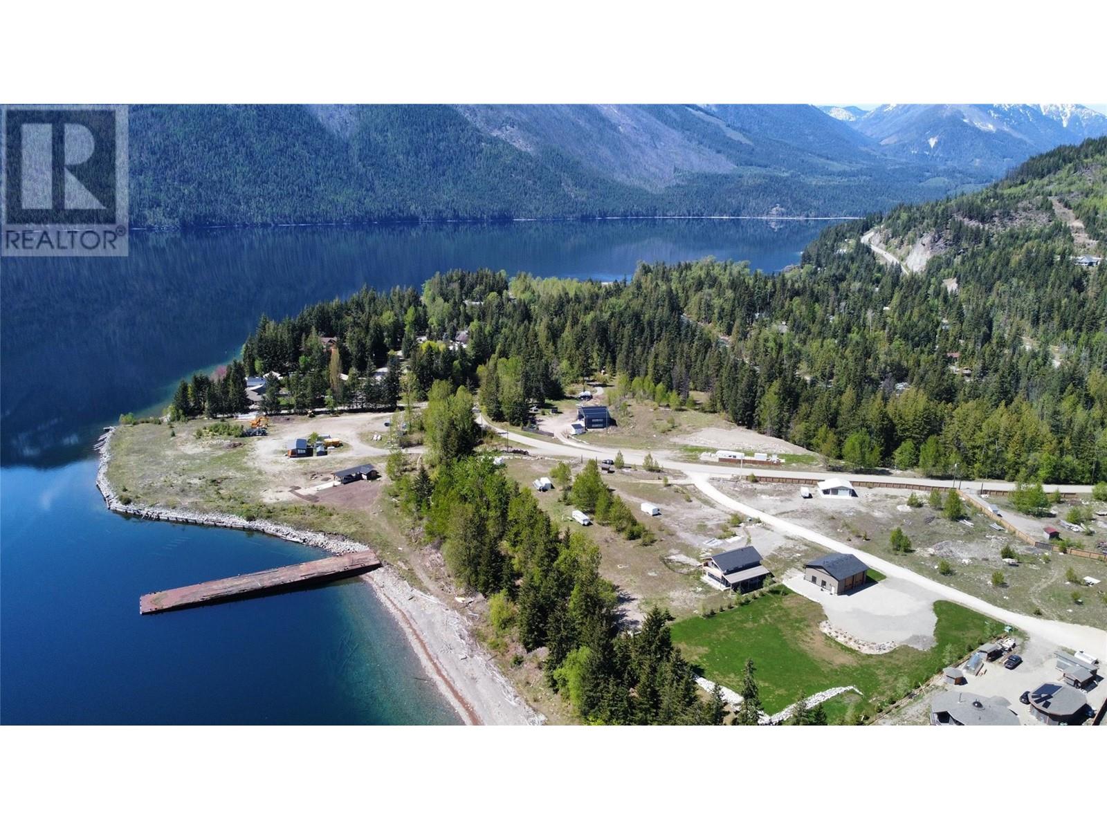 158 Rosebery Rd, Rosebery, BC V0G 1S1