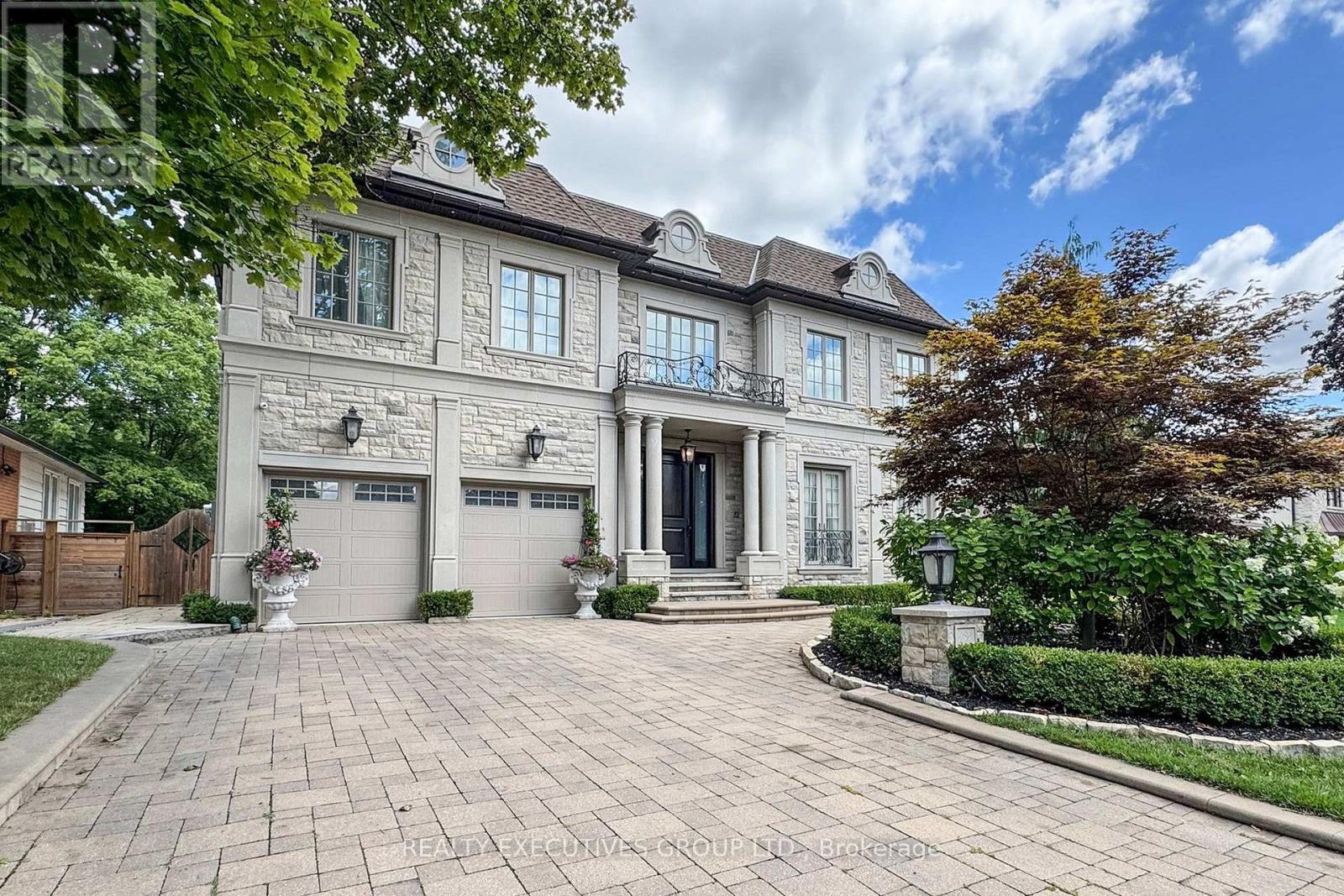 169 Bay Thorn Dr, Markham, ON L3T 3V2