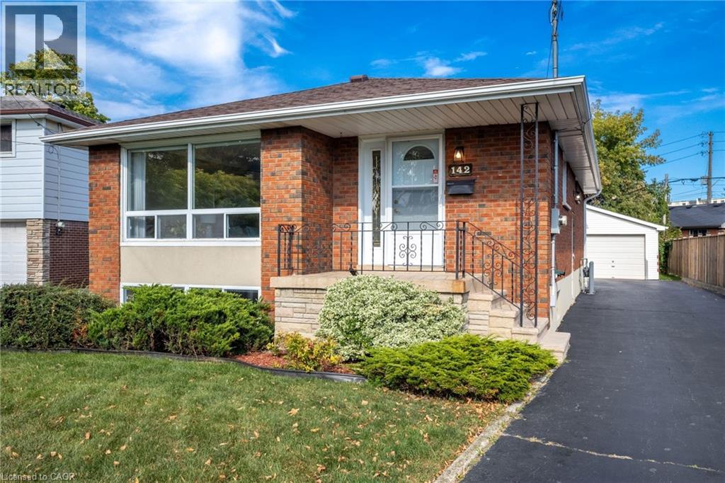 142 Fernwood Cres, Hamilton, ON L8T 3L4