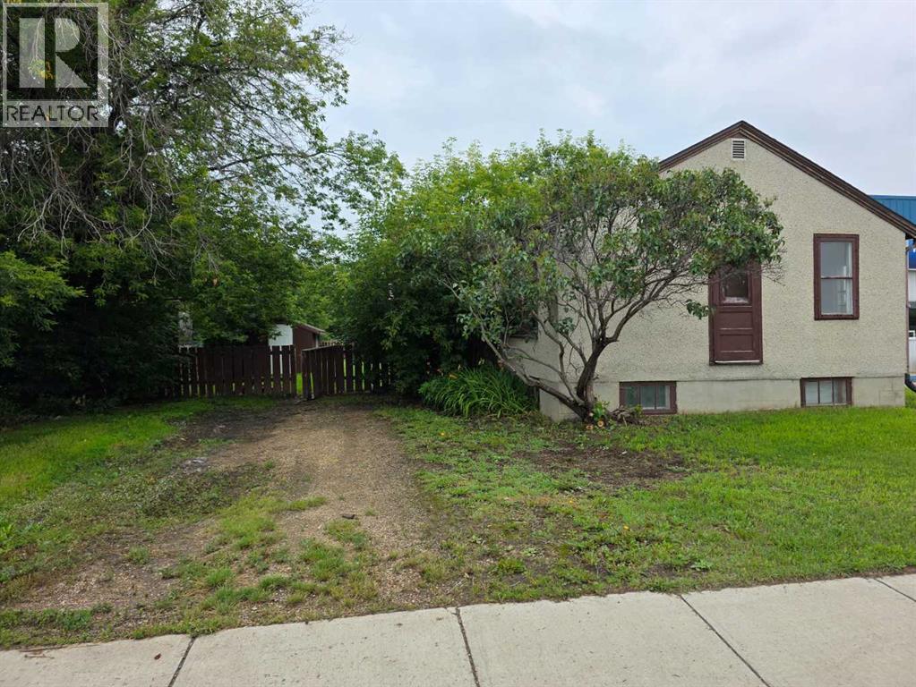 4910 Hwy 2a, Lacombe, AB T4L 1J8