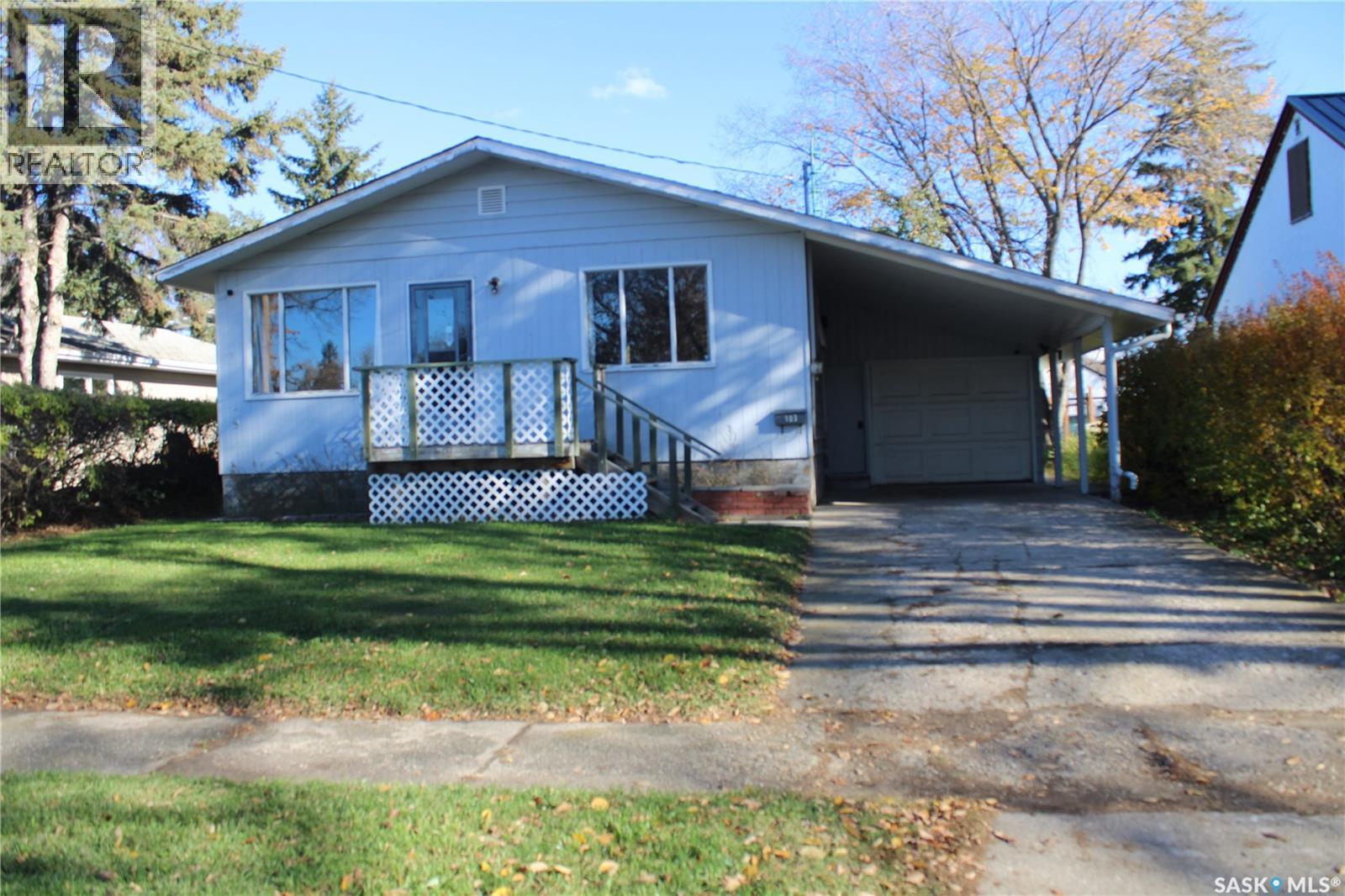 103 Wellington Ave, Yorkton, SK S3N 1Y1