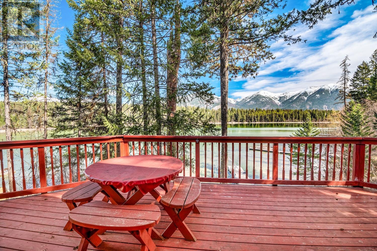 1249 Tie Lake Shore S Rd, Jaffray, BC V0B 1T0