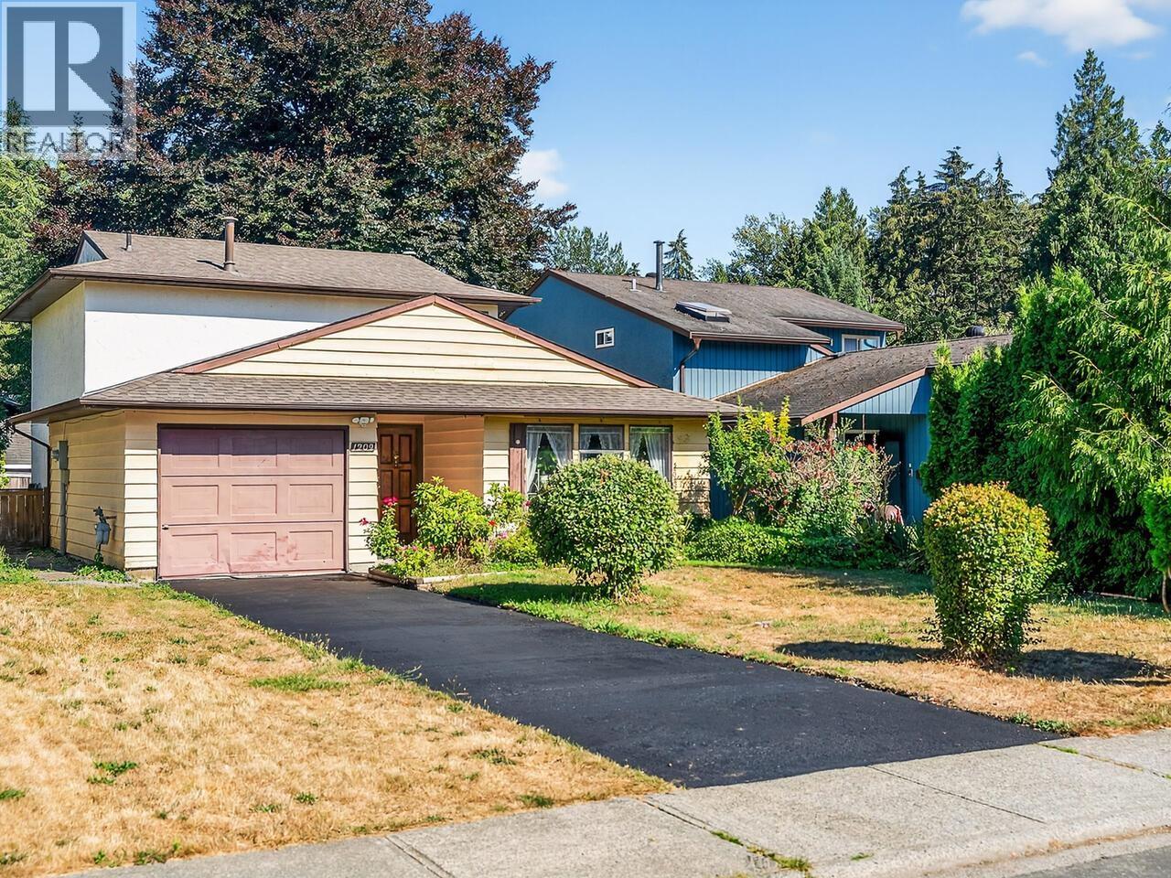 1209 Nestor St, Coquitlam, BC V3E 1H3