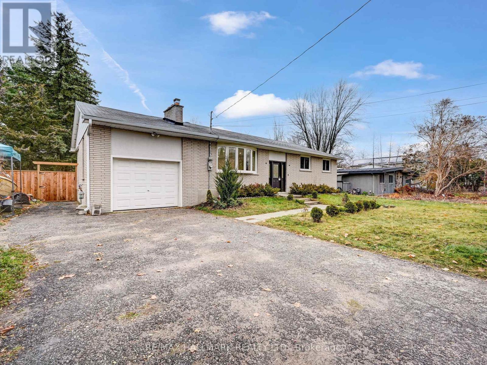 1046 Lebanon Dr, Innisfil, ON L9S 2B7